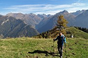 39 Salendo dal Monte Colle al Passo sul sent. 118